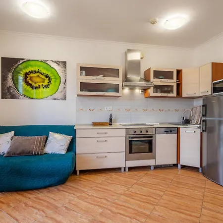 Apartment Beszedes 69 By Bltn Siofok